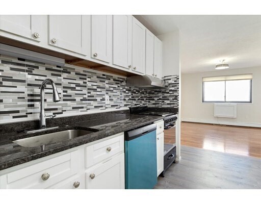 Building Photo - 61 Everard Ave