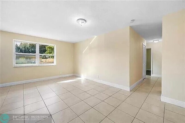 Foto del edificio - 1301 NW 18th Ct