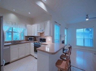 Foto del edificio - 3200 Beverly Rd