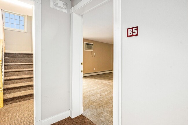 Building Photo - Almont Terrace Apartments