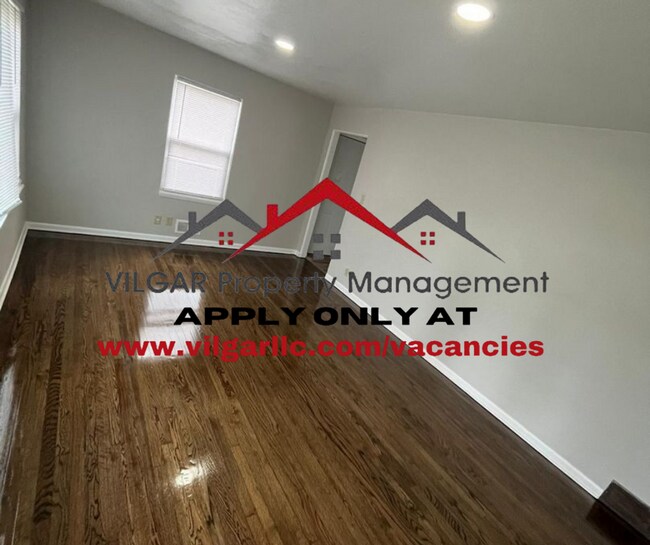 Foto del edificio - Gorgeous 3 spacious bedrooms, 1 attractive...