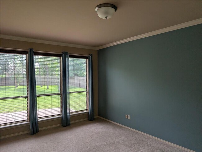 Building Photo - 2823 Everhart Terrace Dr