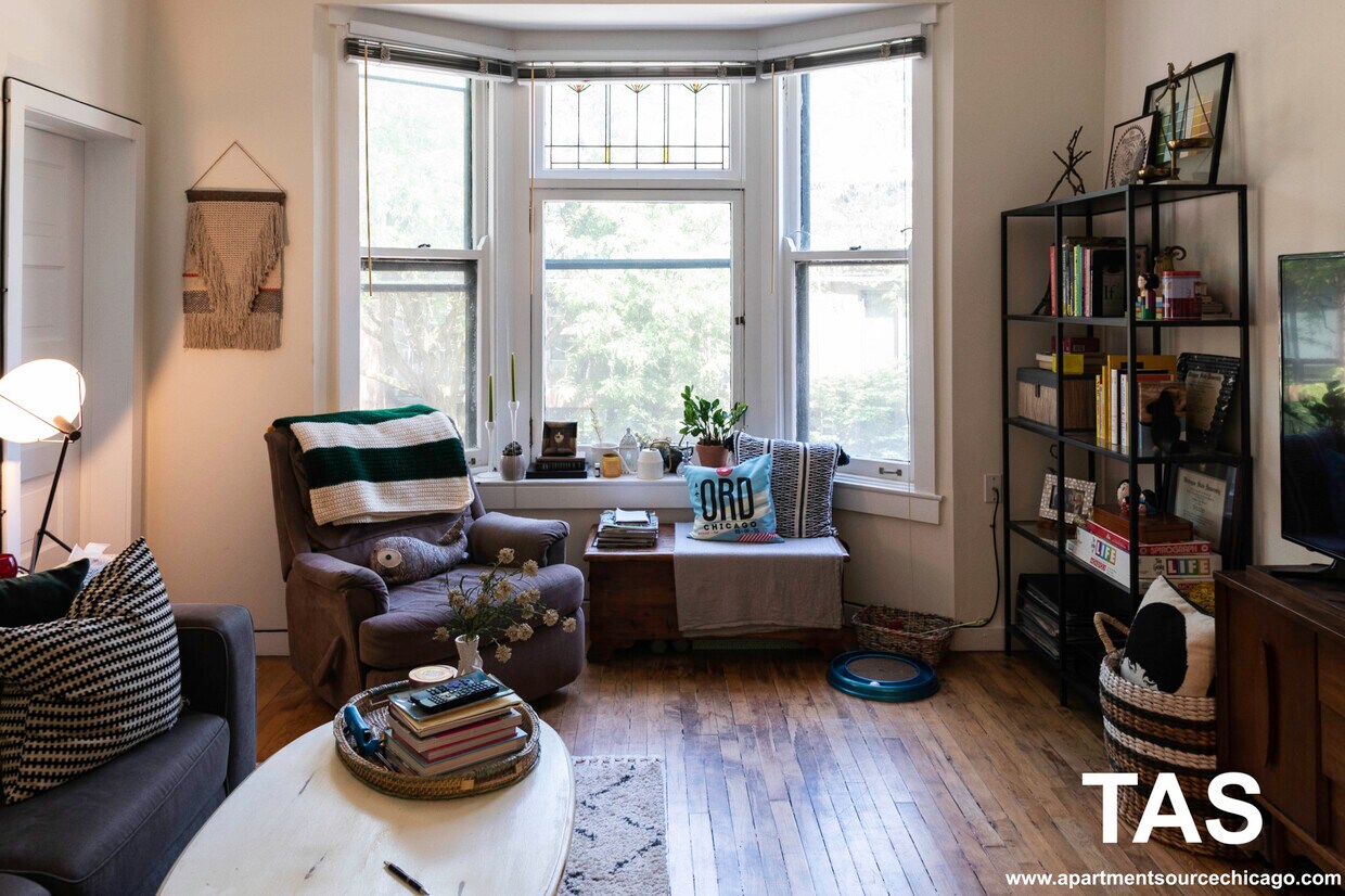 Foto principal - 709 W Wrightwood Ave
