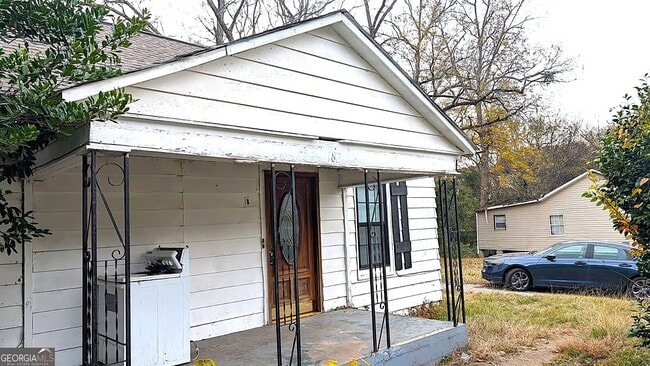 Building Photo - 182 James St