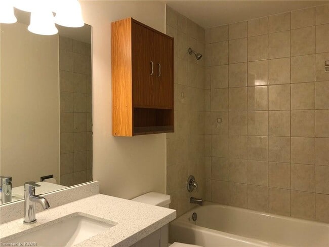 Building Photo - 407 Keats Way