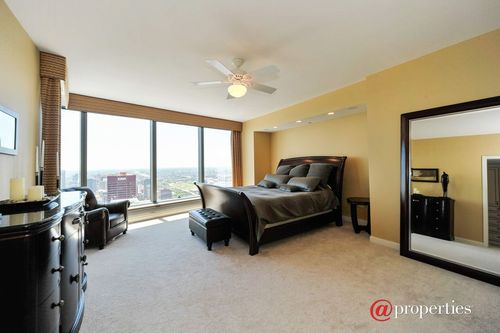 Foto del edificio - 61 E Monroe St