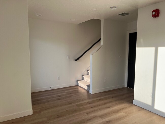 Building Photo - 351 W 800 N