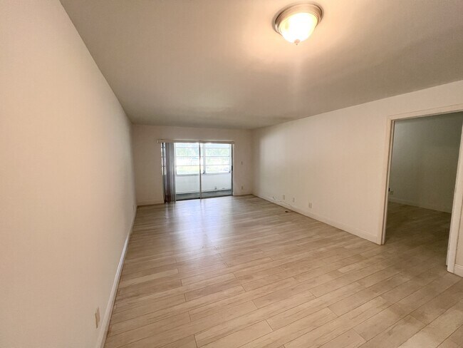 Photo - 5510 W Lakewood Cir Townhome