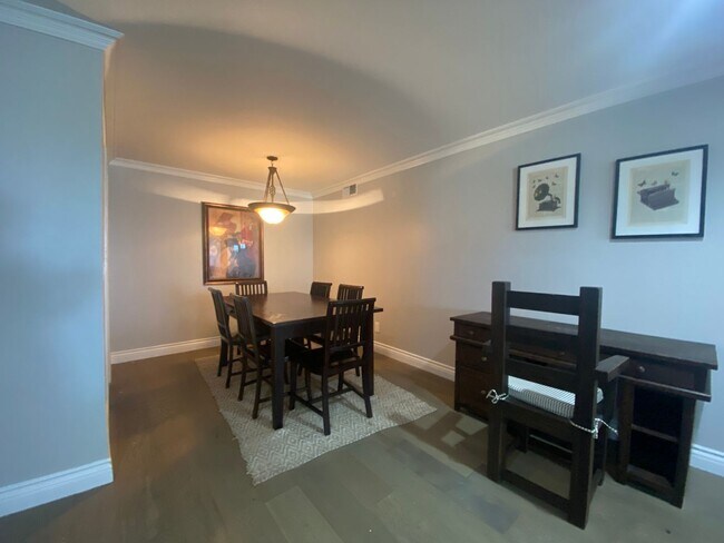 Foto del edificio - PRIME HOLLYWOOD CONDO!!! 2 Bed/2 Bath LUXURY LIVING!