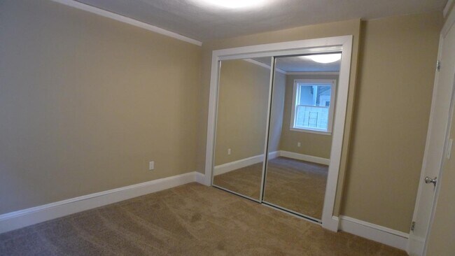 Foto del edificio - 428 E 19th St