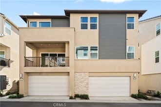 Building Photo - 121 Billings