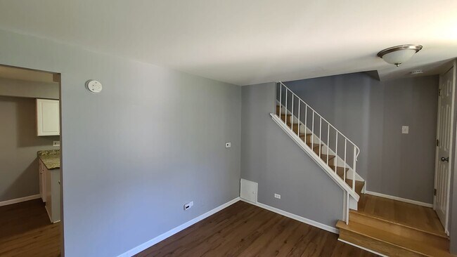 Foto del edificio - 1314 Kingsbury Dr