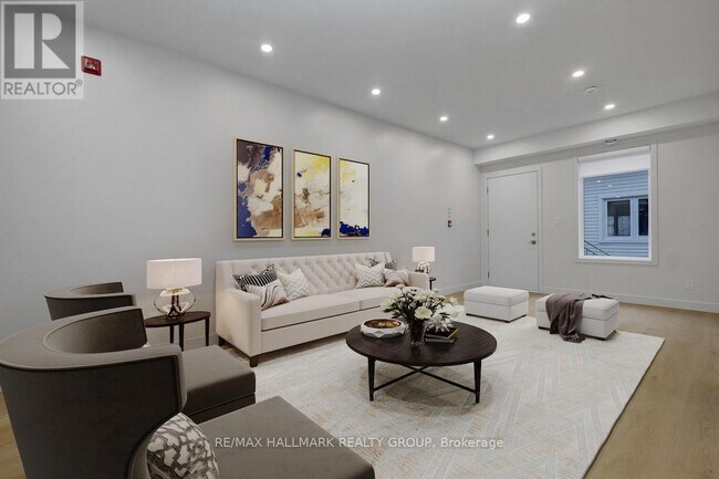 Photo du bâtiment - 199 Columbus Ave