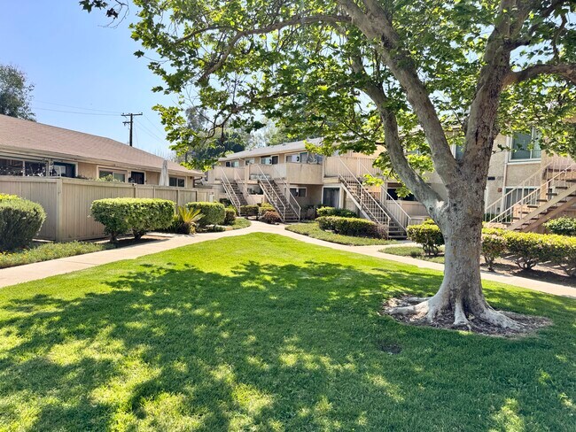 Building Photo - 630 Bridgeport Cir