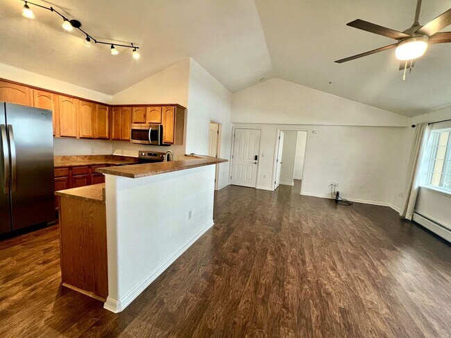 Foto del edificio - Three Bedroom Condo on the River