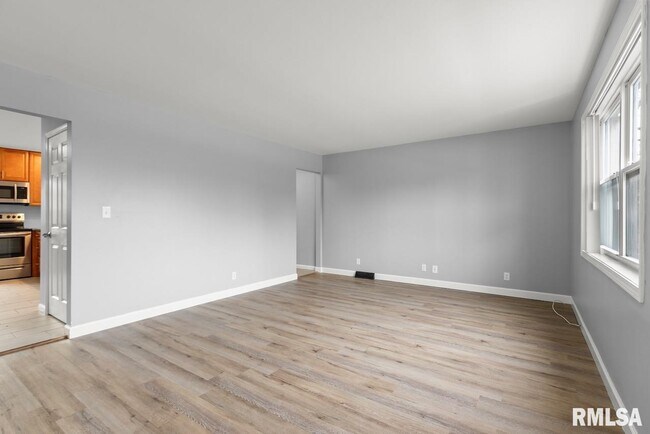 Foto del edificio - 2022 W Glen Ave