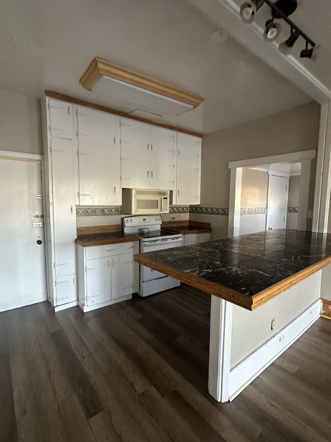 Foto del edificio - 2610 Snyder Ave