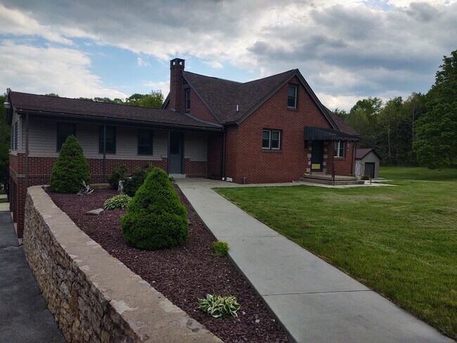 Front of House - 757 Latrobe Crabtree Rd