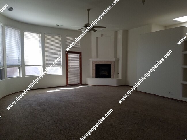 Building Photo - Beautiful and Spacious in NE Heights Gated...