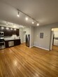 Sala de estar/cocina de concepto abierto - 4817 N Christiana Ave