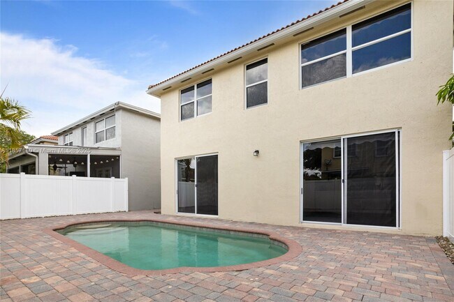 Foto del edificio - 15141 SW 49th St