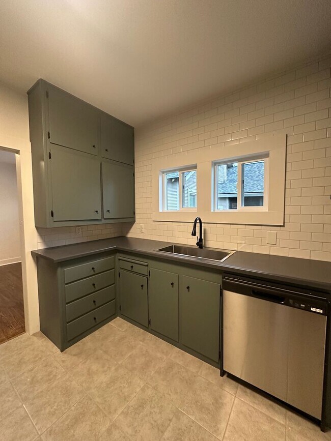 Foto del edificio - 1456 Magnolia Ave