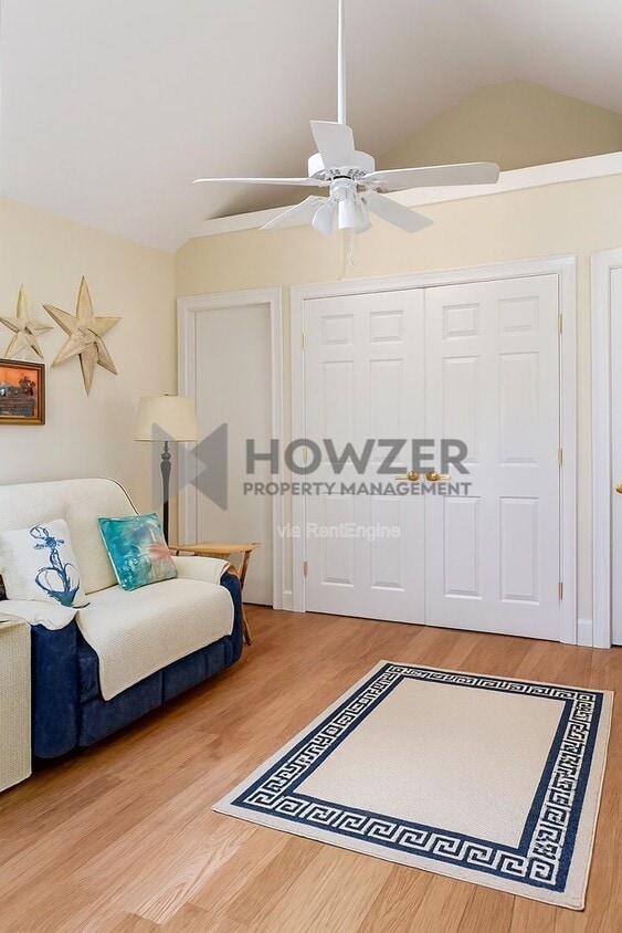 Building Photo - 371 State Rte 28