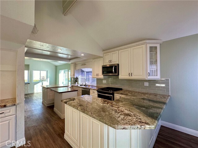 Building Photo - 13 Viento Dr