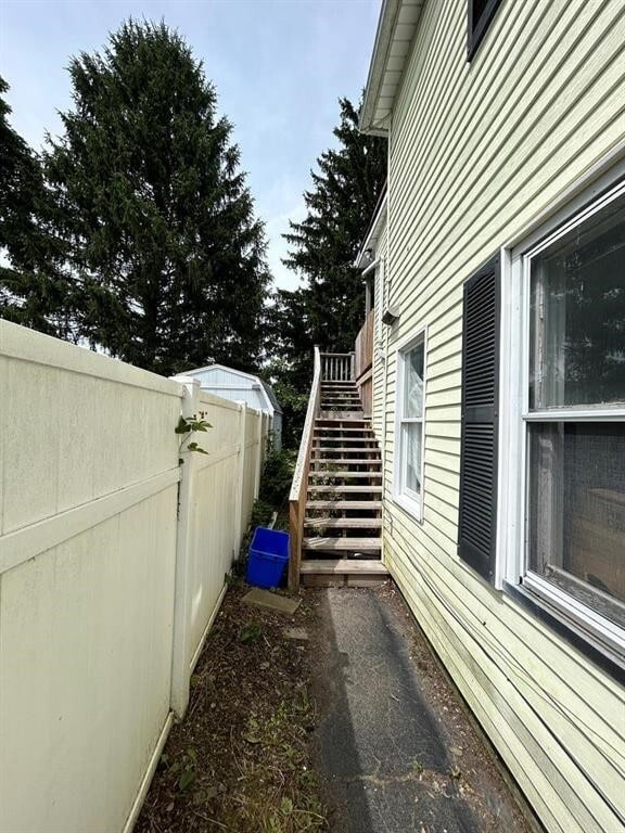 Building Photo - 404 Perry St