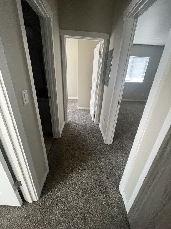 Foto del edificio - 441 Talent Ave