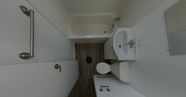 Building Photo - 1253 Clonsilla Ave