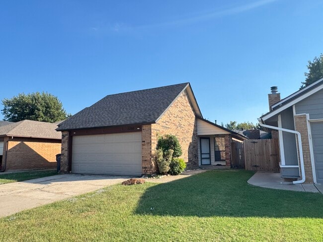 Building Photo - 7740 Doris Dr