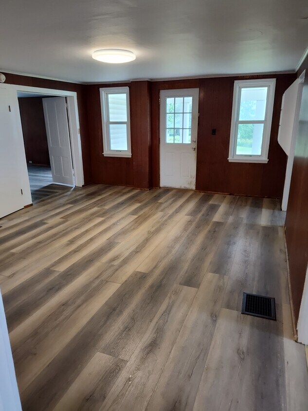 Foto principal - 5787 Genesee Rd