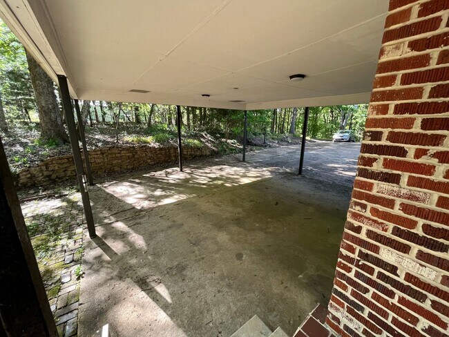 Foto del edificio - 148 Hwy 30 E