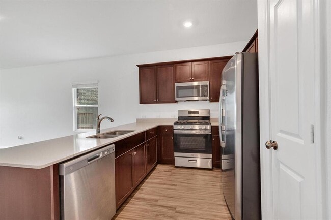 Foto del edificio - 219 George Neggan Ln