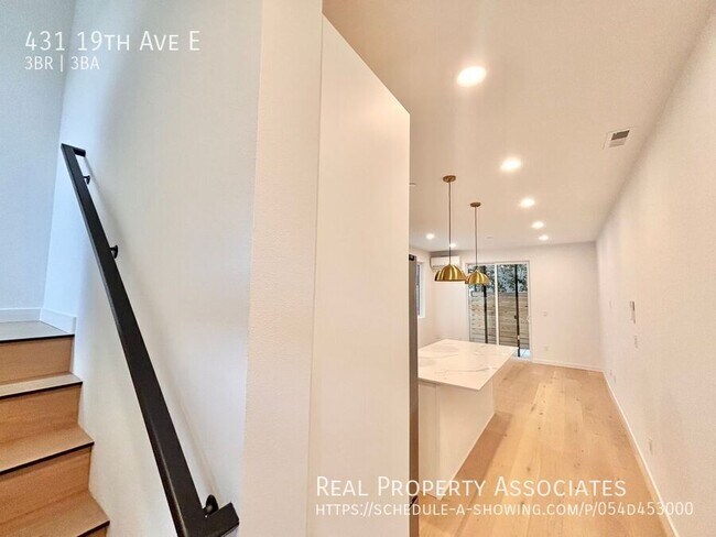 Photo - 431 19th Ave E Townhome