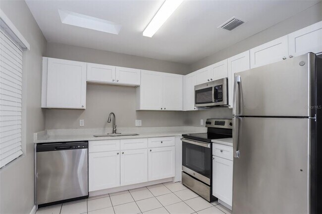 Foto del edificio - 1301 Farragut Dr N