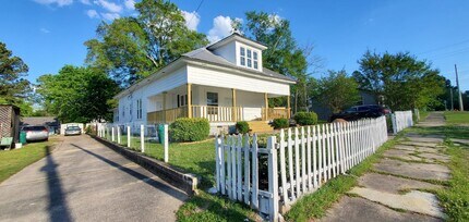 Building Photo - 213 S Smith Ave