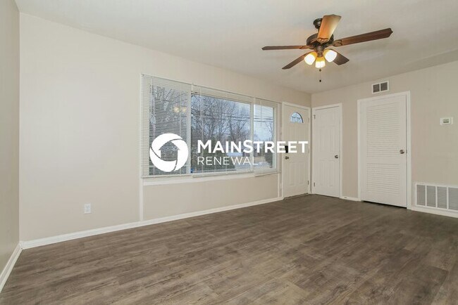 Foto del edificio - 3 Bedroom Pet-Friendly Home in LOUISVILLE,...