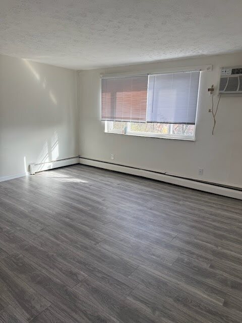 Foto del edificio - 2324 Iroll Ave