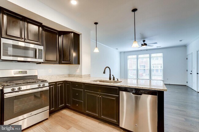 Foto del edificio - 41441 Black Cherry Terrace