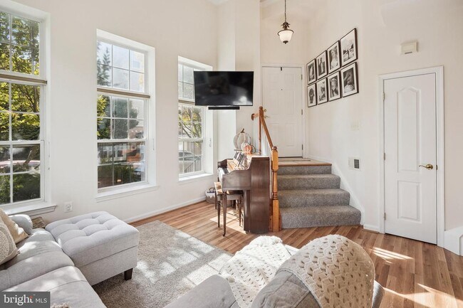 Foto del edificio - 7139 Little Thames Drive