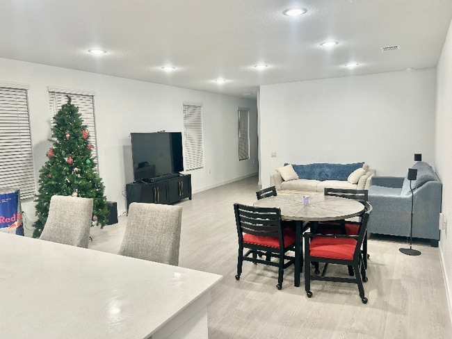 Building Photo - 1419 Caceres Spur