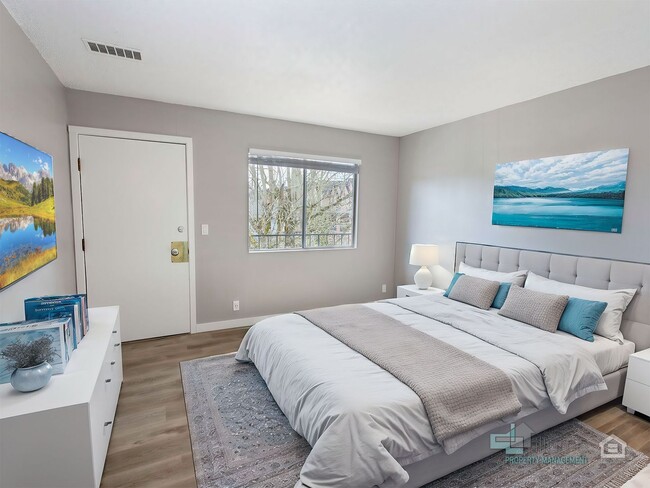 Building Photo - CUPID’S CONCESSION, 4-WEEKS RENT FREE!