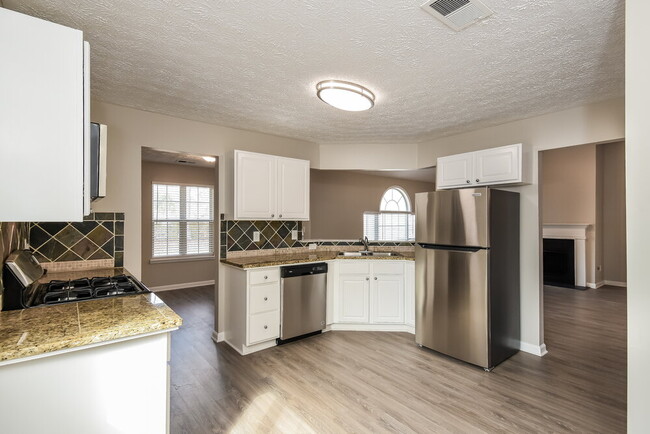 Building Photo - 4949 Lake Park Ln