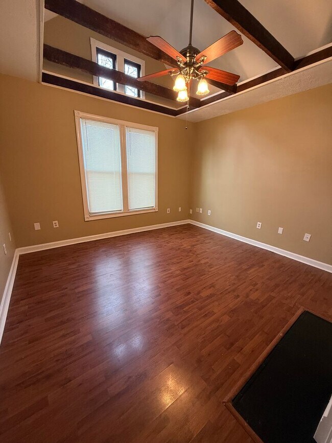 Foto del edificio - 711 W Maxwell St