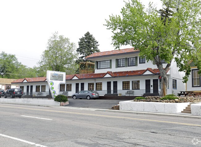Foto del edificio - 3320 W Colorado Ave