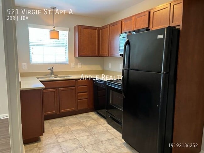 Photo - 921 Virgie St House