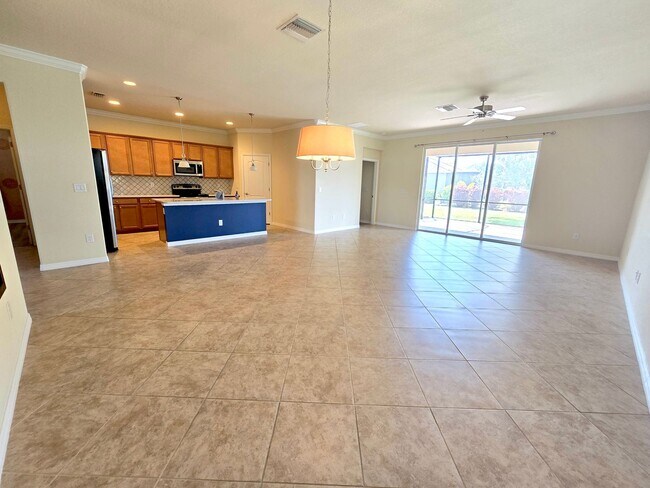 Foto del edificio - Exquisite 4 bed/3 bath/2 car garage Unfurn...