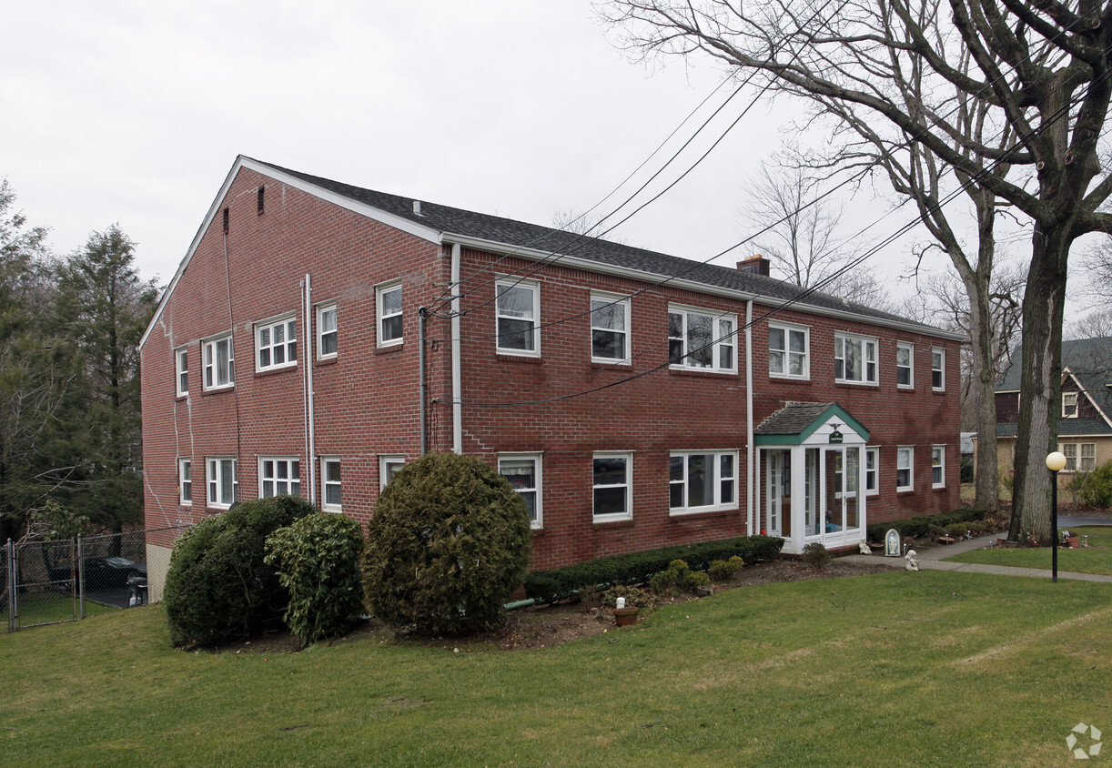 Primary Photo - 143 Laurel Ave